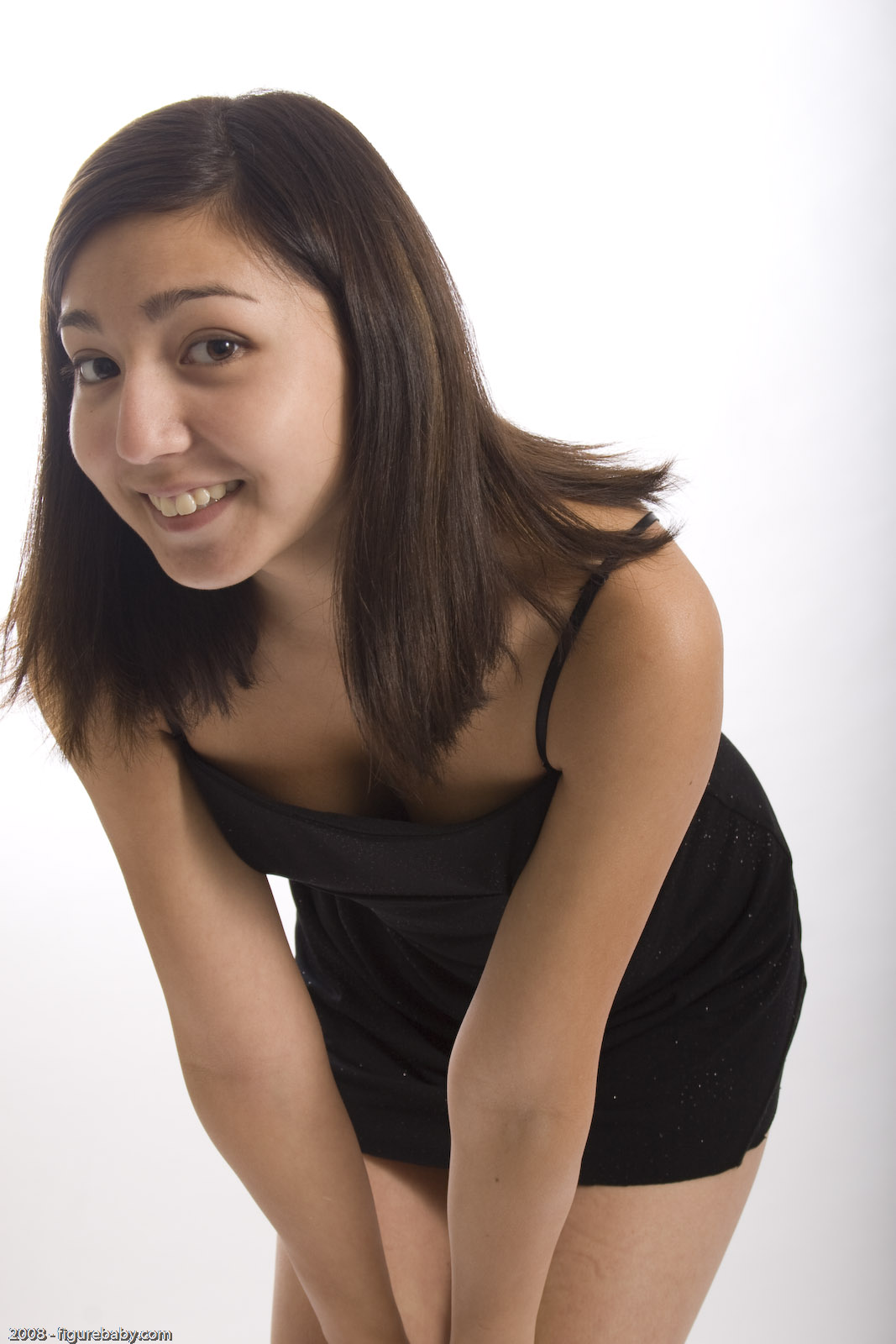 Young Shaved Nude Brunette Cindy with Coin Slot Pussy - TGP gallery #31956