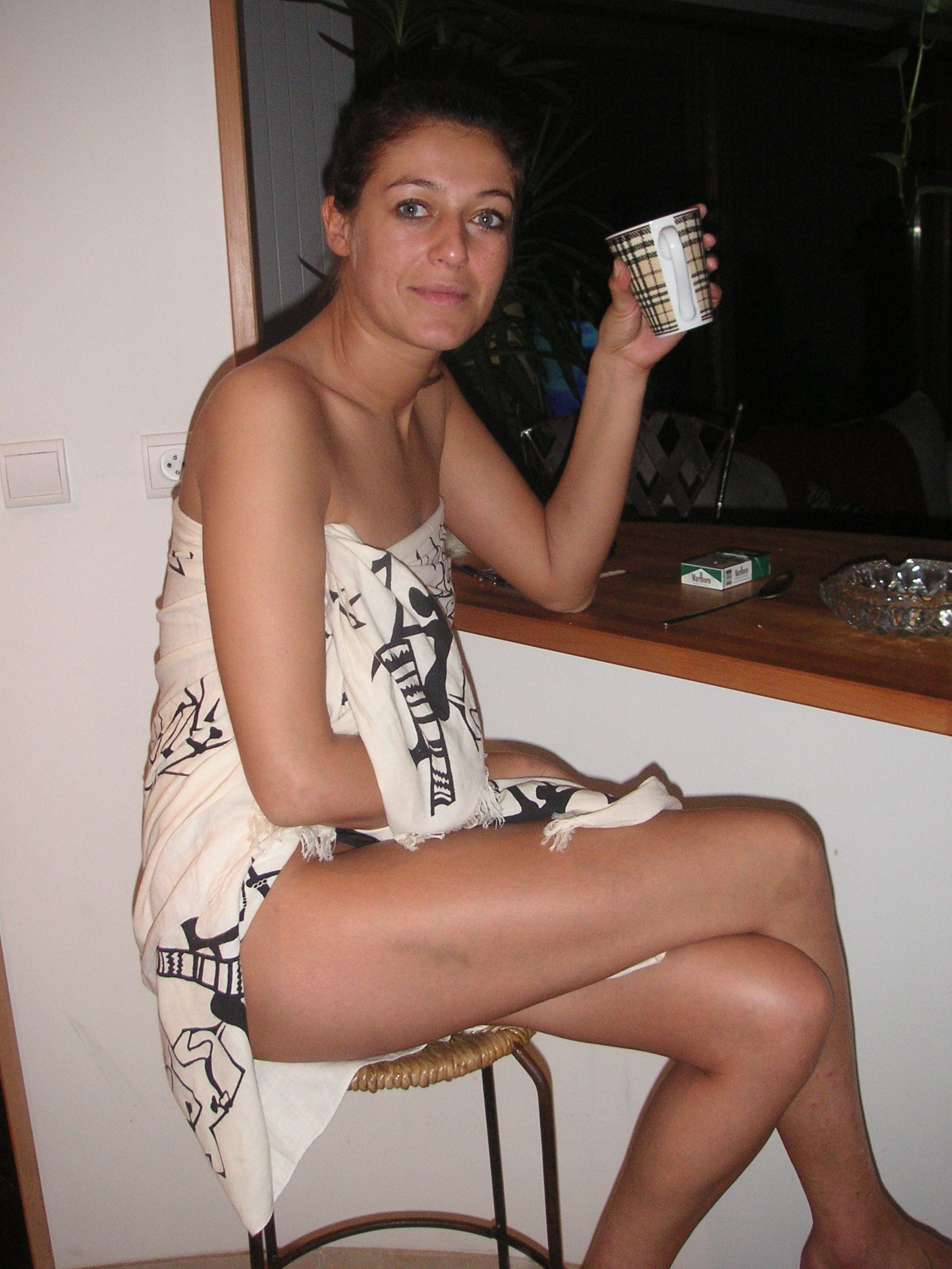 Amateur Mature Shaved MILF in Toilet Enjoying Anal