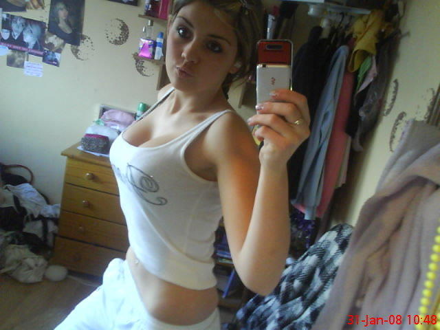 http://i1.fuskator.com/large/nWySpM7BnEZ/Amateur-Curvy-Teen-Girlfriend-11.jpg