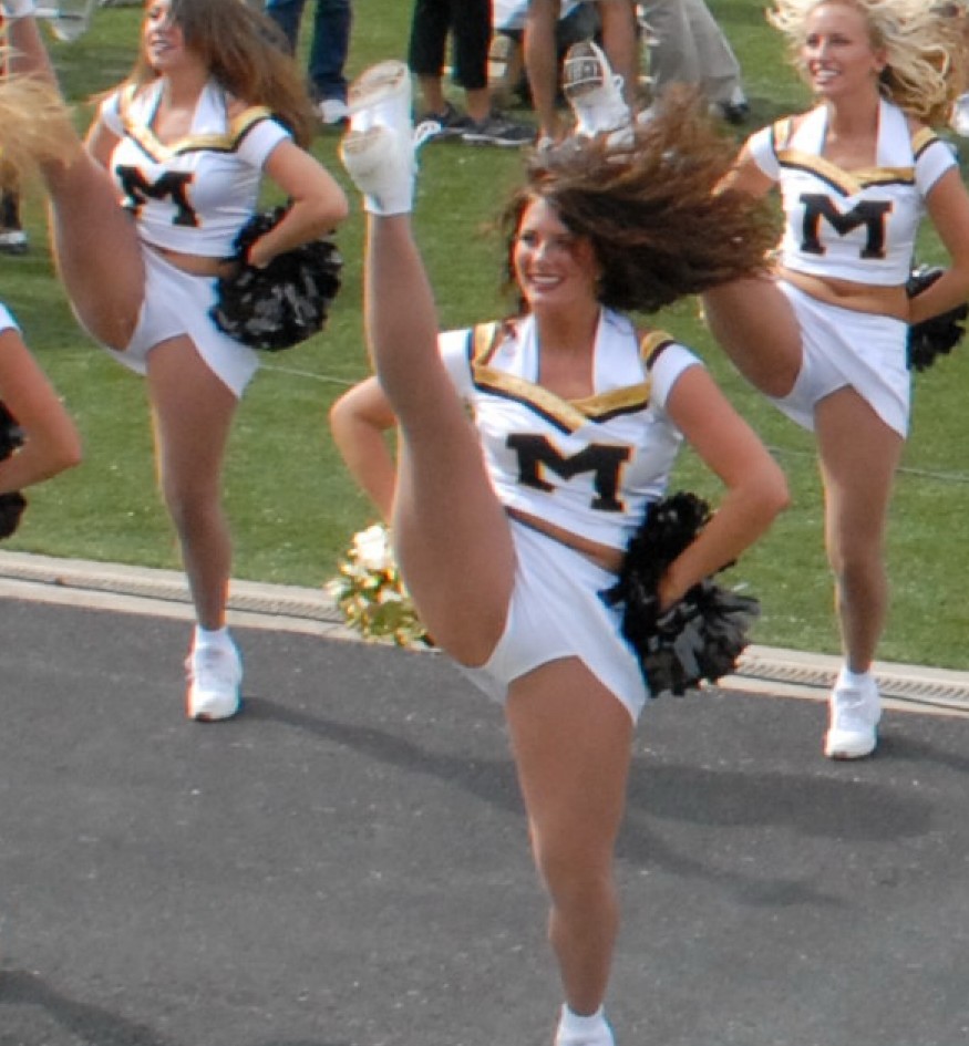 Mixed Set of Cheerleaders with Cameltoe - Image Gallery #5358